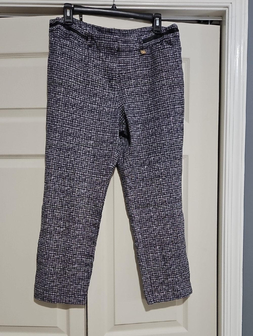 Anne Klein Black and White Patterned Pull-On Pants